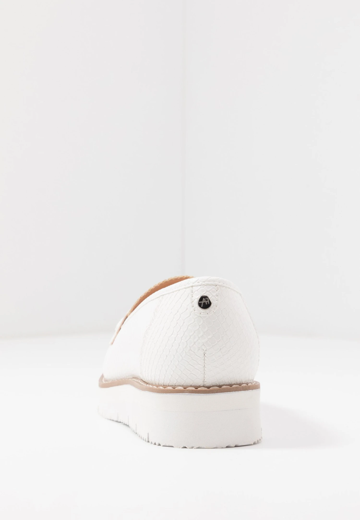 Mocassins - White - Image 6