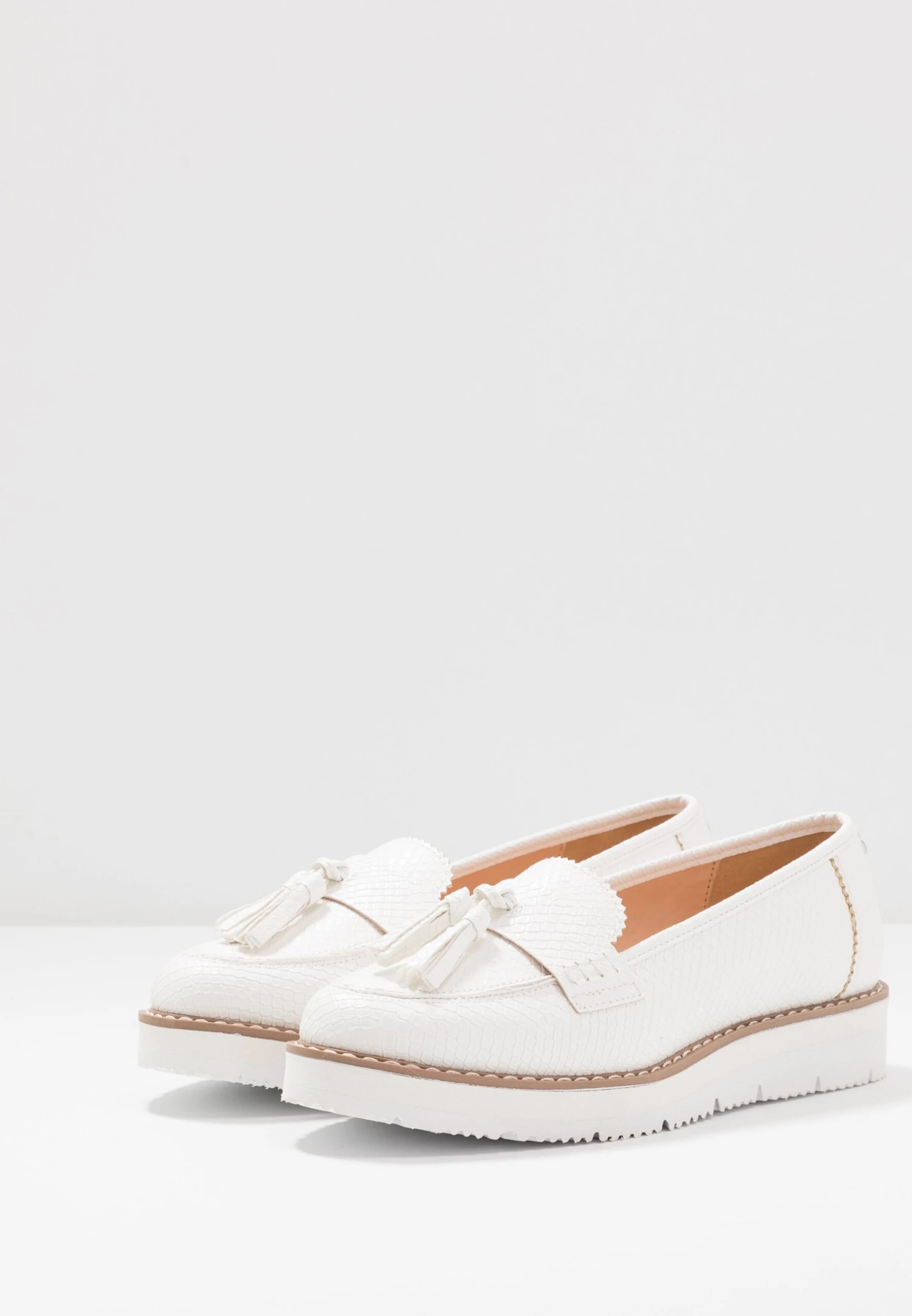 Mocassins - White - Image 5